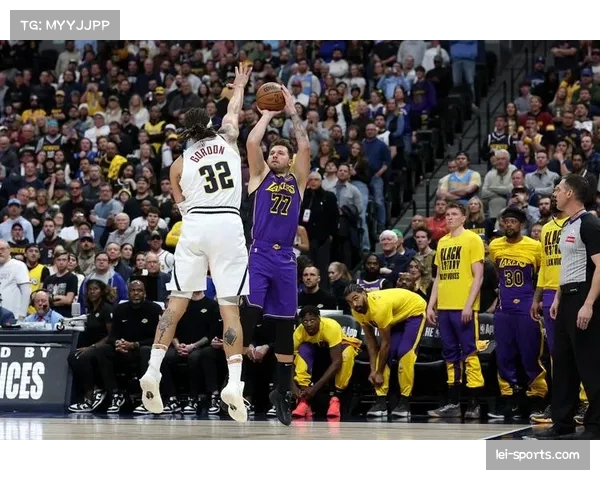 湖人九连胜遭活塞终结 东契奇高使用率引发体能分配质疑 湖人九连胜遭活塞终结 东契奇高使用率引发体能分配质疑